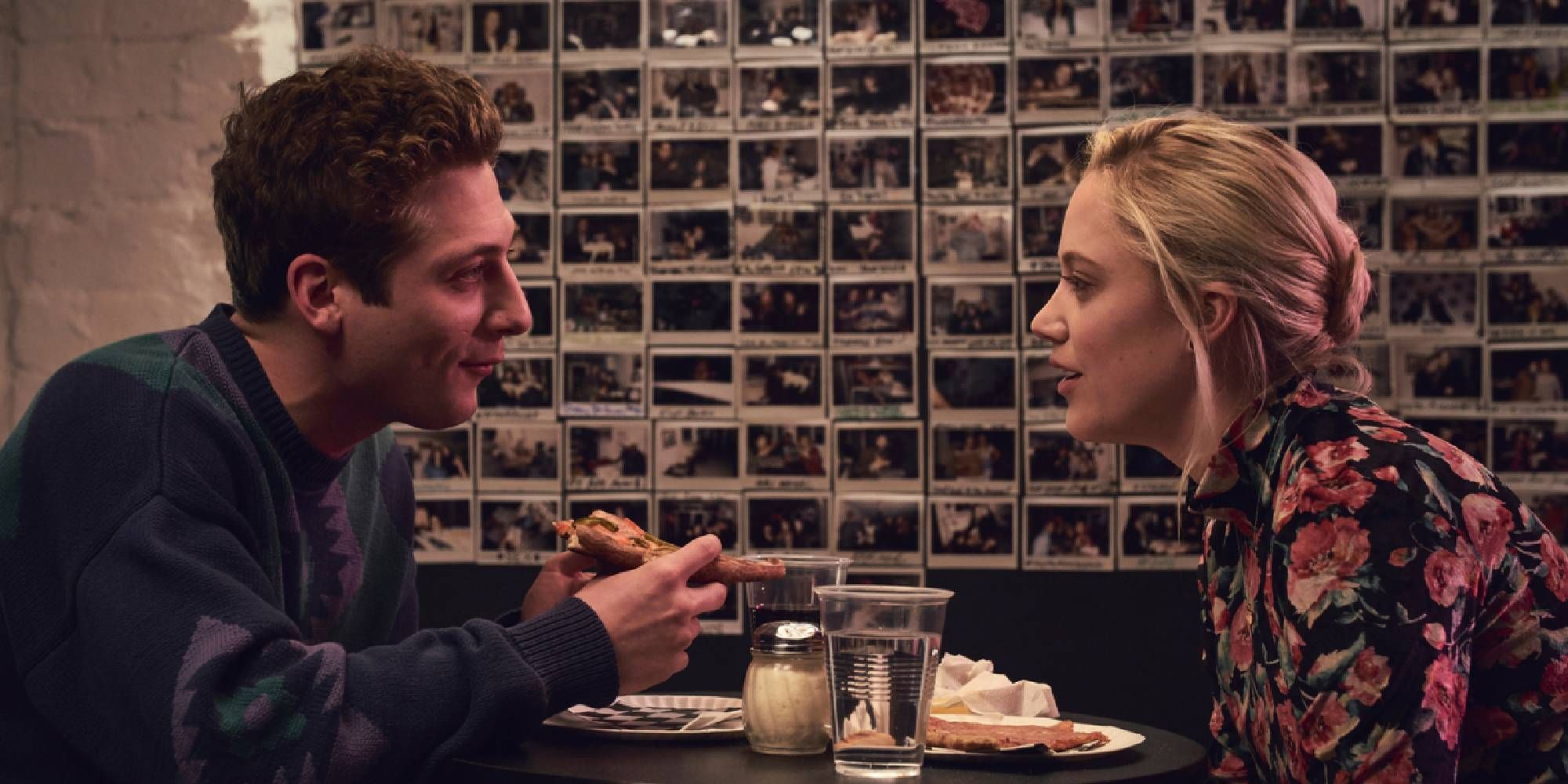 Jeremy Allen White and Maika Monroe having a dinner date in After Everything