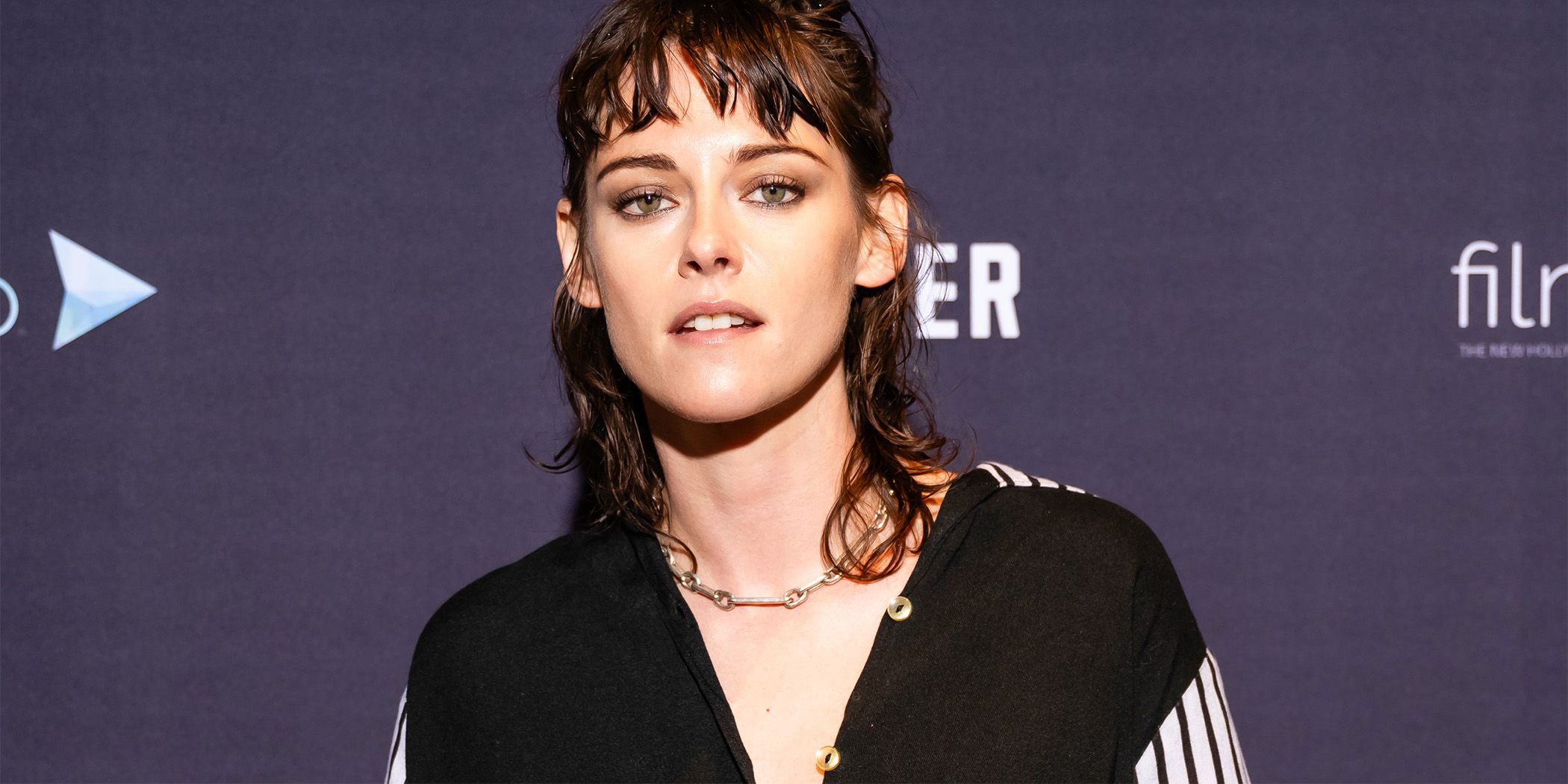 Love Lies Bleeding's Kristen Stewart poses at Sundance 2024