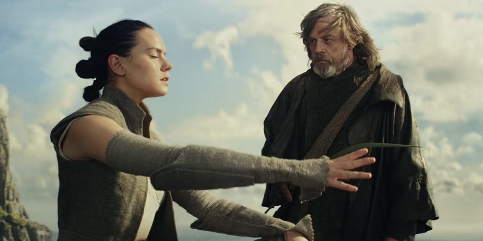 Luke Skywalker trains Rey in The Last Jedi