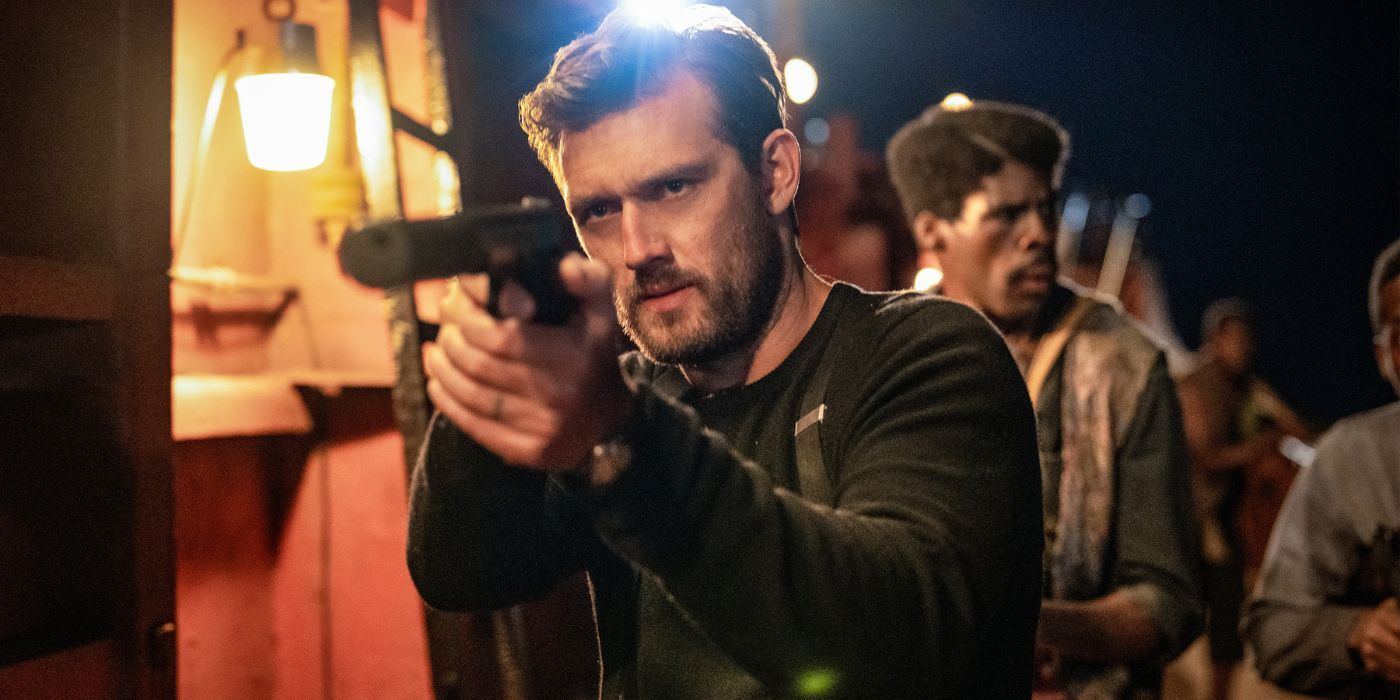 Alex Pettyfer aims a weapon in The Ministry of Ungentlemanly Warfare
