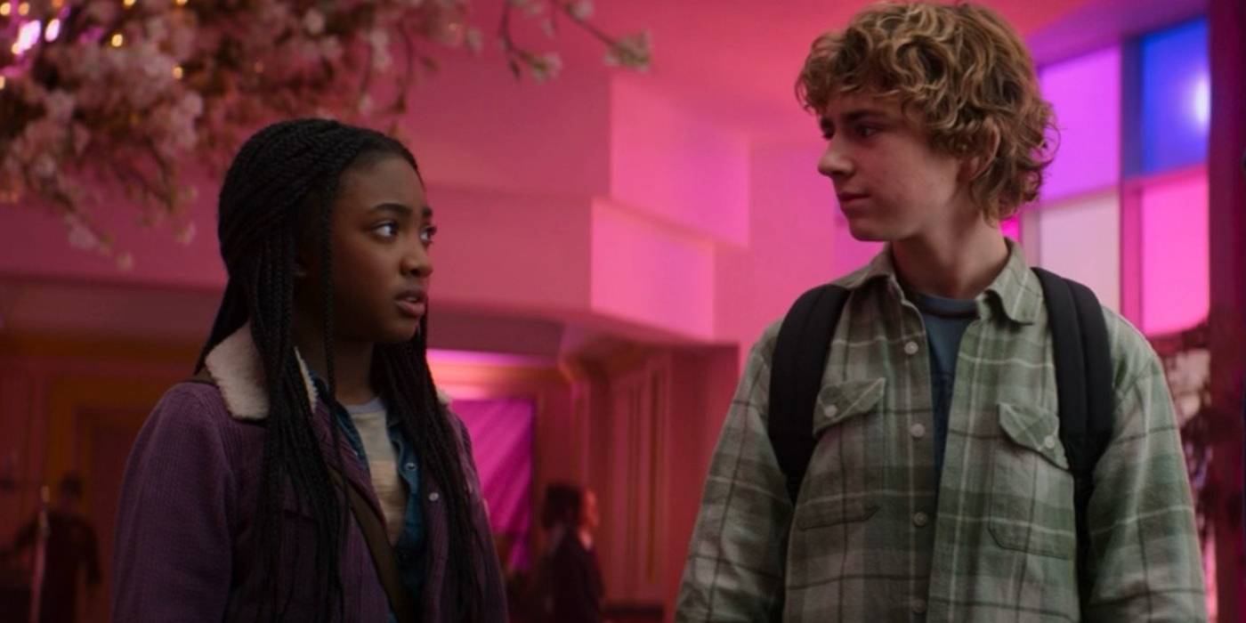 Referências dos livros no episódio 6 de Percy Jackson e os Olimpianos 1 percy jackson and the loympians percy annabeth lotus 1.jpg?q=50&fit=crop&w=1500&dpr=1