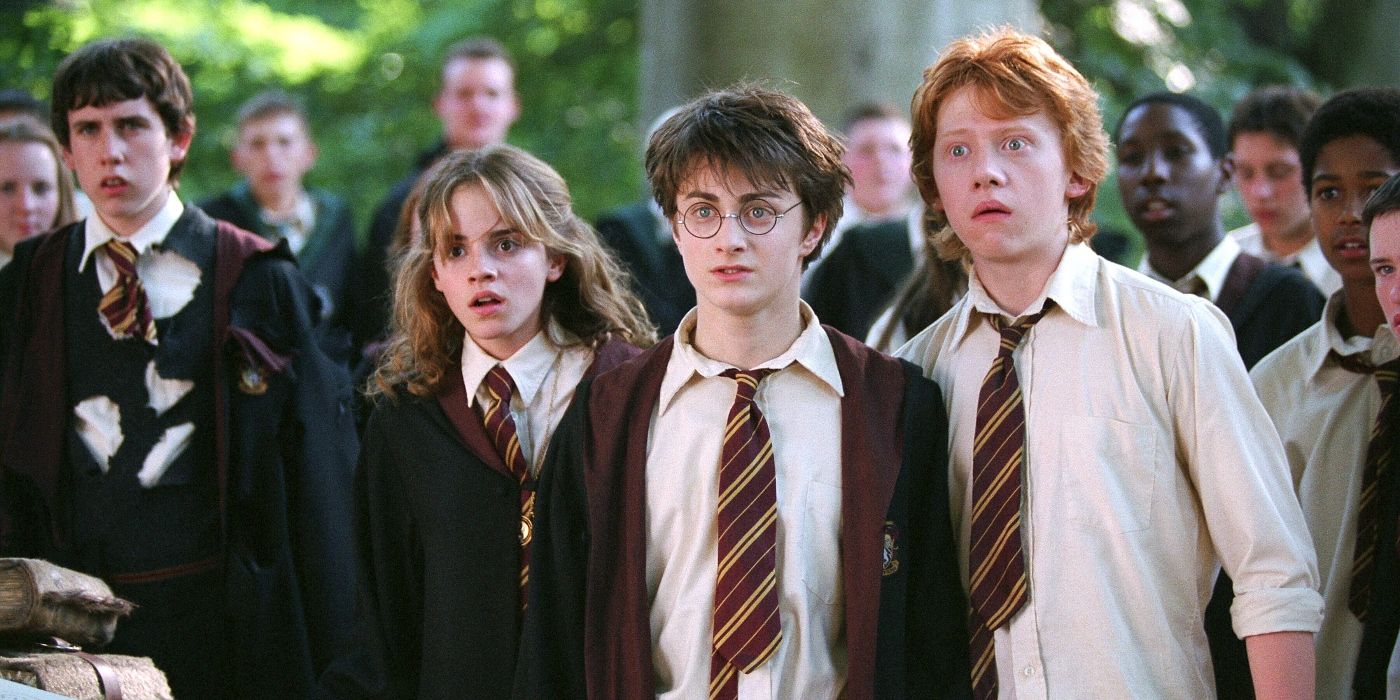 Harry (Daniel Radcliffe), Ron (Rupert Grint), and Hermione (Emma Watson) looking stunned in Harry Potter and the Prisoner of Azkaban