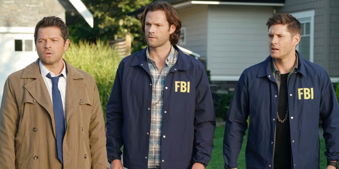 Castiel (Misha Collins), Sam Winchester (Jared Padalecki), and Dean Winchester (Jensen Ackles) on a case on 'Supernatural'
