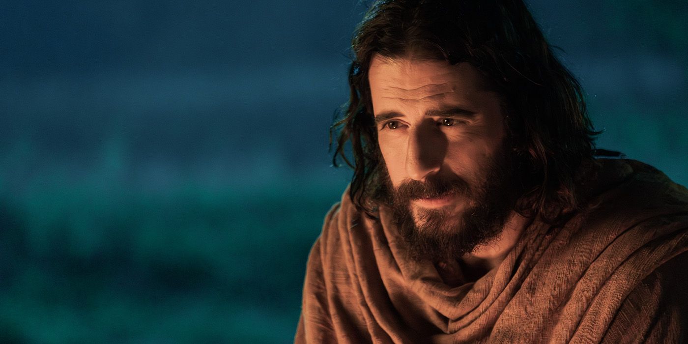 Jesus (Jonathan Roumie) at a campfire on 'The Chosen'