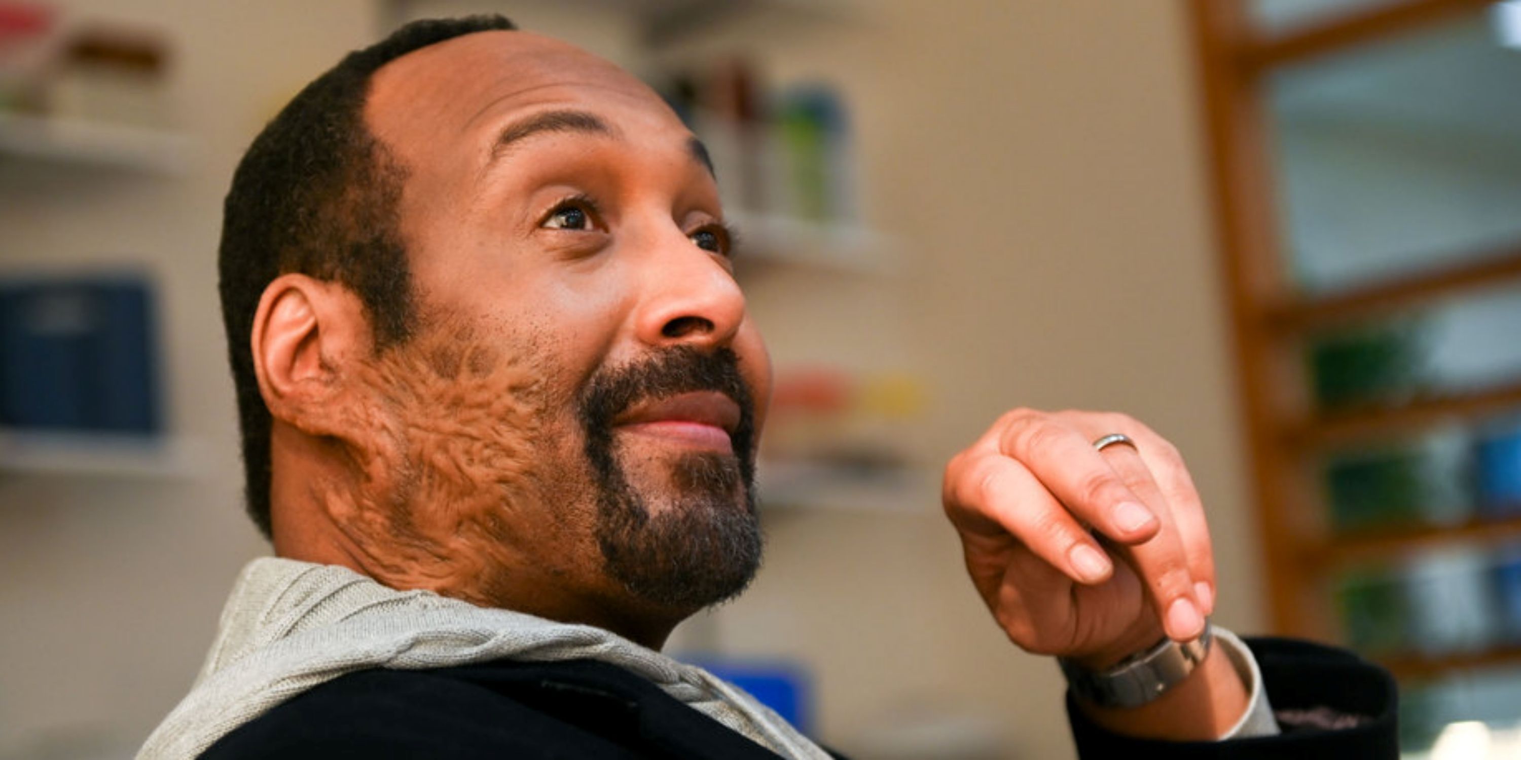 Jesse L. Martin as Alec Mercer in Episode 2 of Season 1 of the NBC series The Irrational