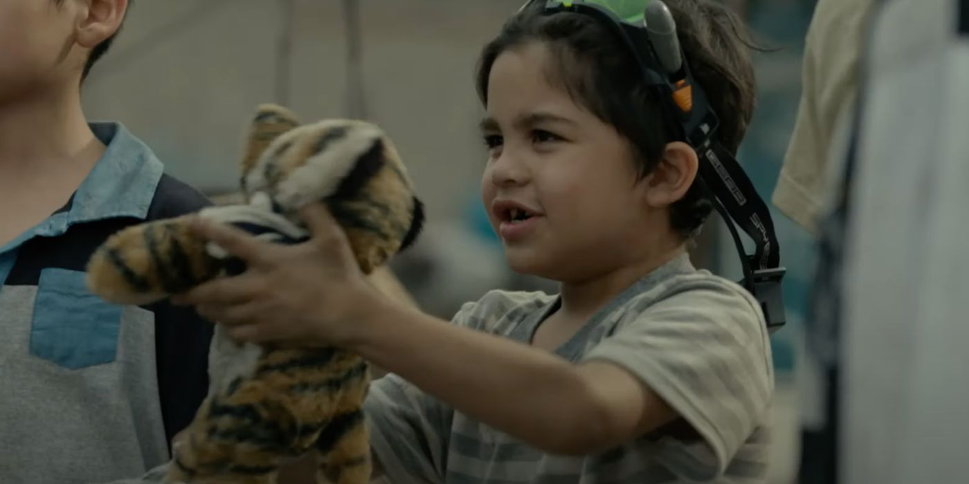 One of the young orphans, played by Nery Arredondo in Tigers Are Not Afraid.