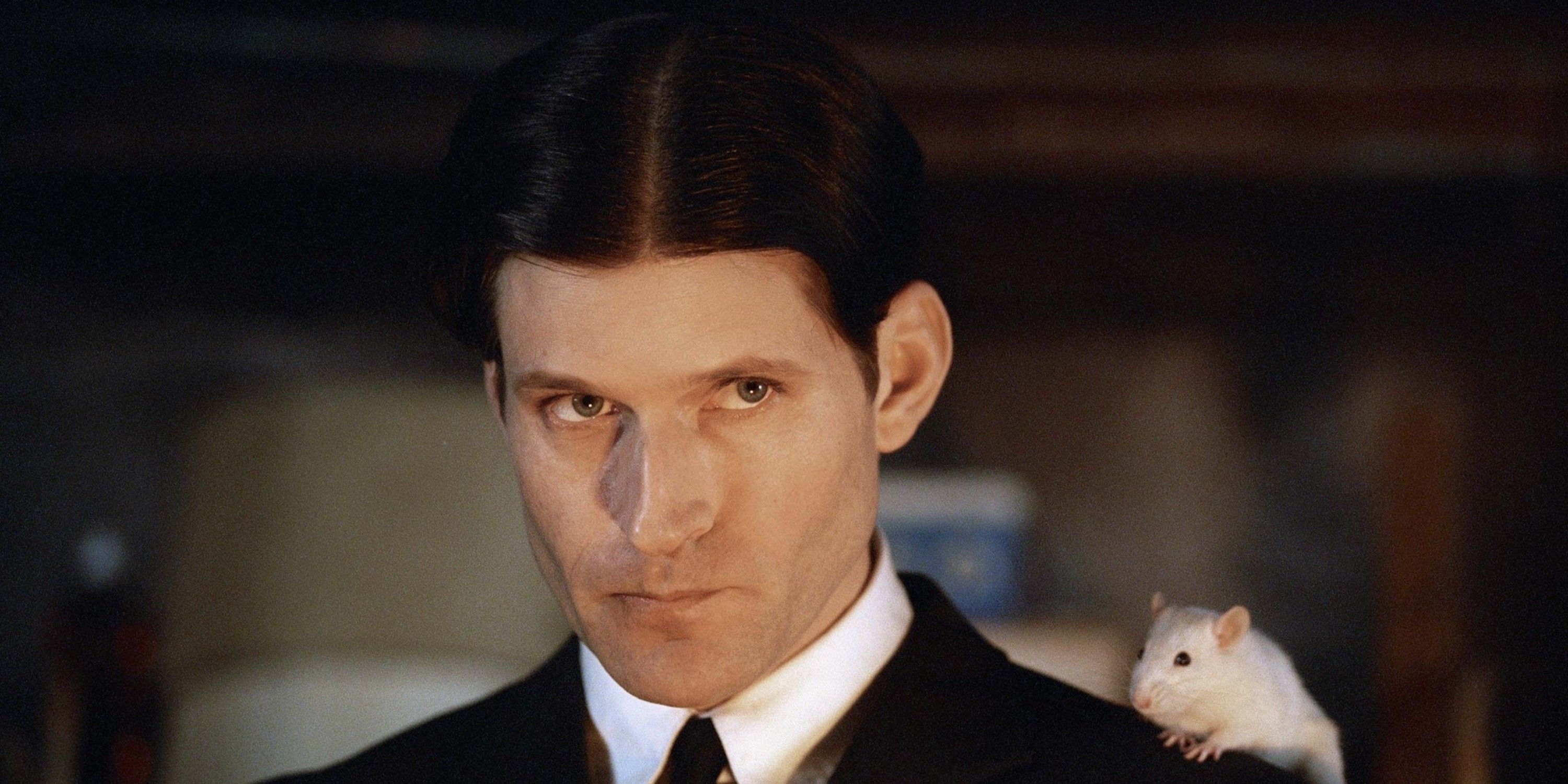 Crispin Glover with a rat on his shoulder in Willard 2003
