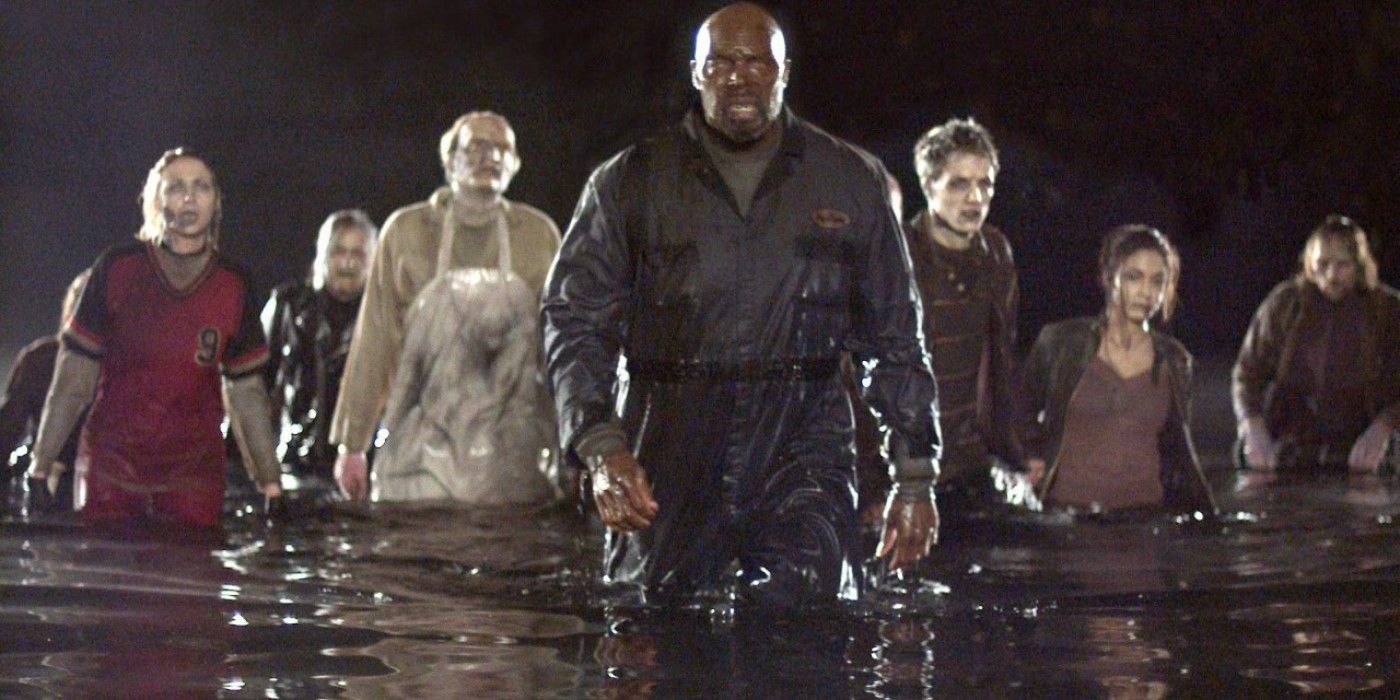 Zombies walk out of the water in &lsquo;Land of the Dead&rsquo;