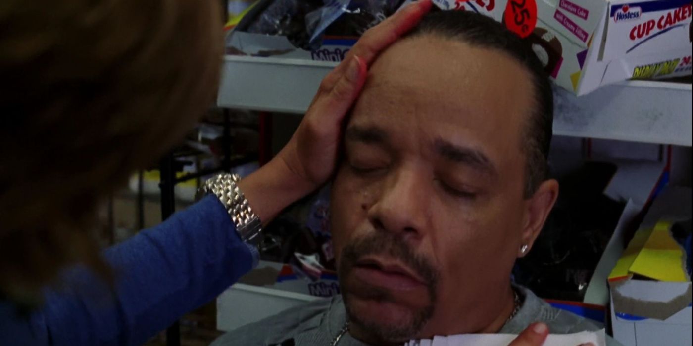 &lsquo;Law &amp; Order SVU&rsquo; Fin Tutuola (Ice-T) shot in bodega robbery in &ldquo;Haunted&rdquo;