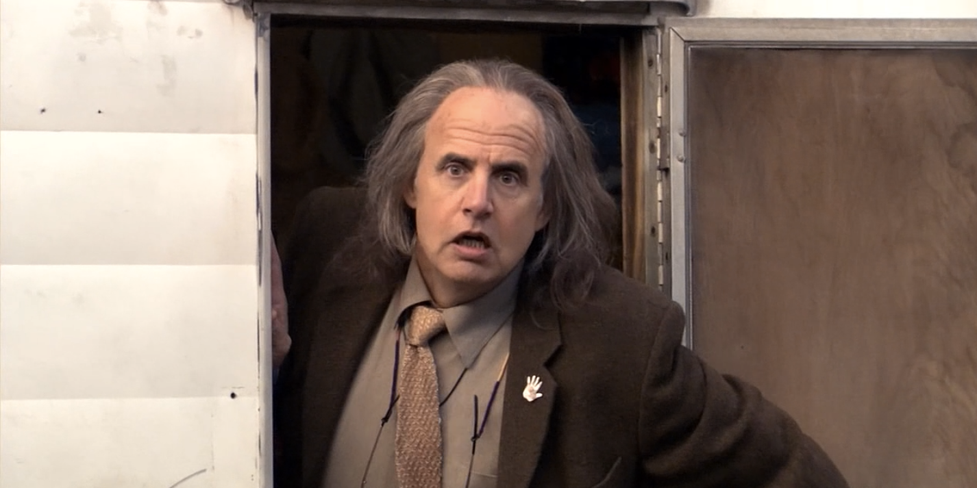 Jeffrey Tambor as Oscar Bluth in Arrested Development