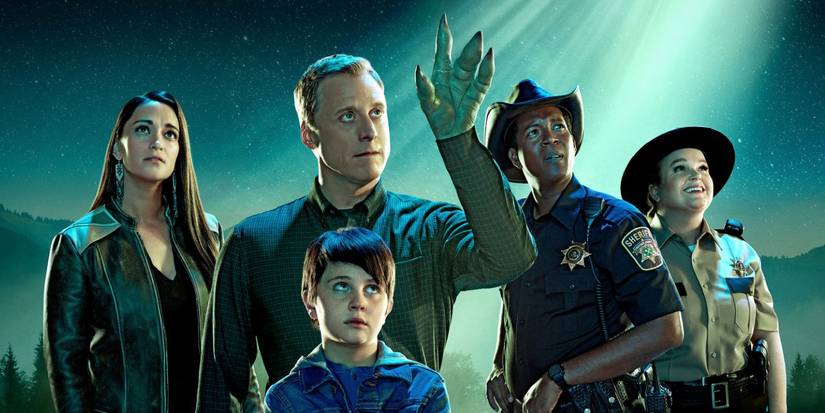 Sara Tomko, Alan Tudyk, Judah Prehn, Corey Reynolds, and Elizabeth Bowen as Asta, Harry, Max, Mike, and Liv on a p oster for Resident Alien.