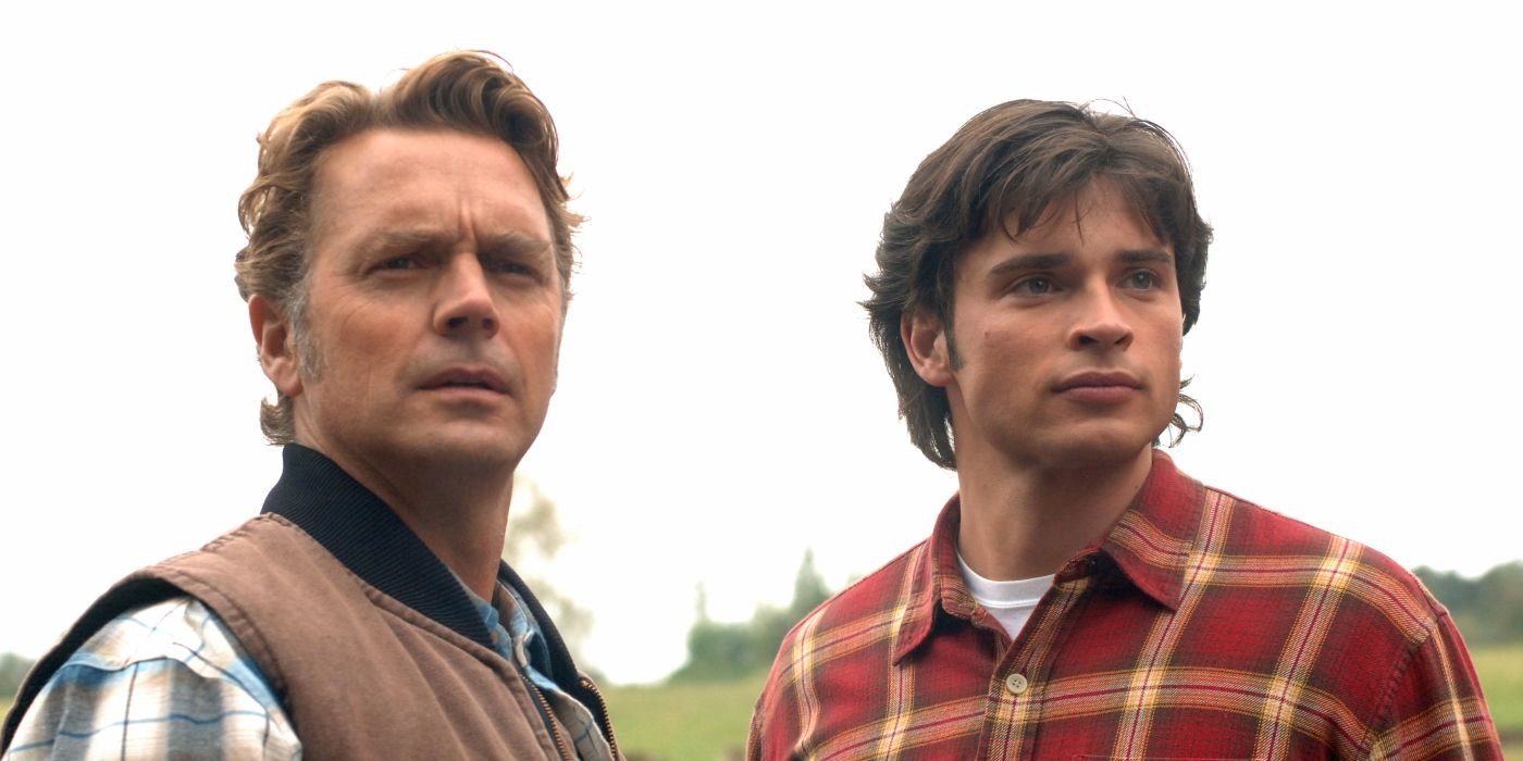 John Schneider and Tom Welling looking serious in Smallville