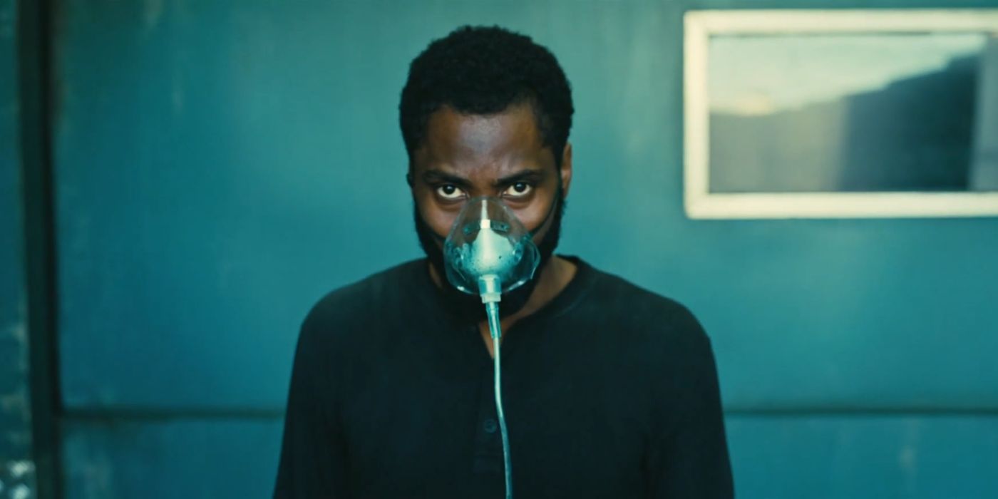 John David Washington wearing a mask in Tenet