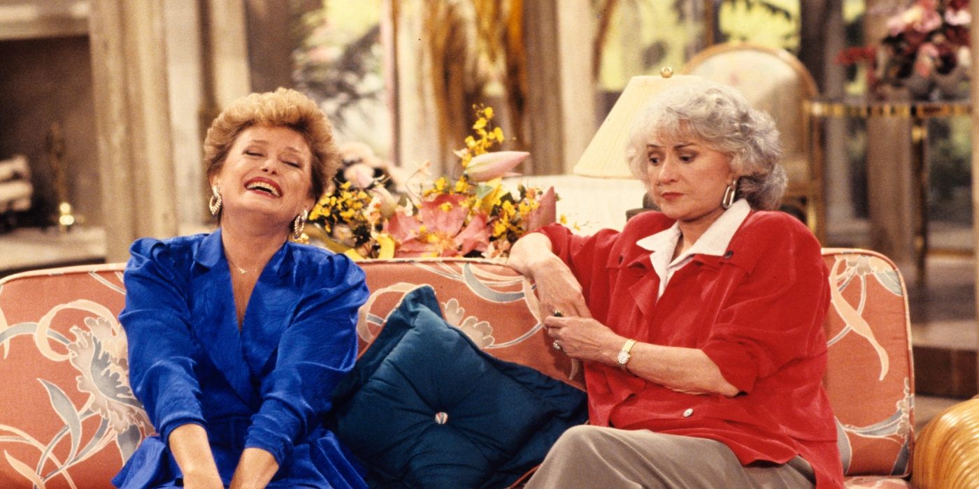 Bea Arhur and Rue McClanahan on the couch in The Golden Girls