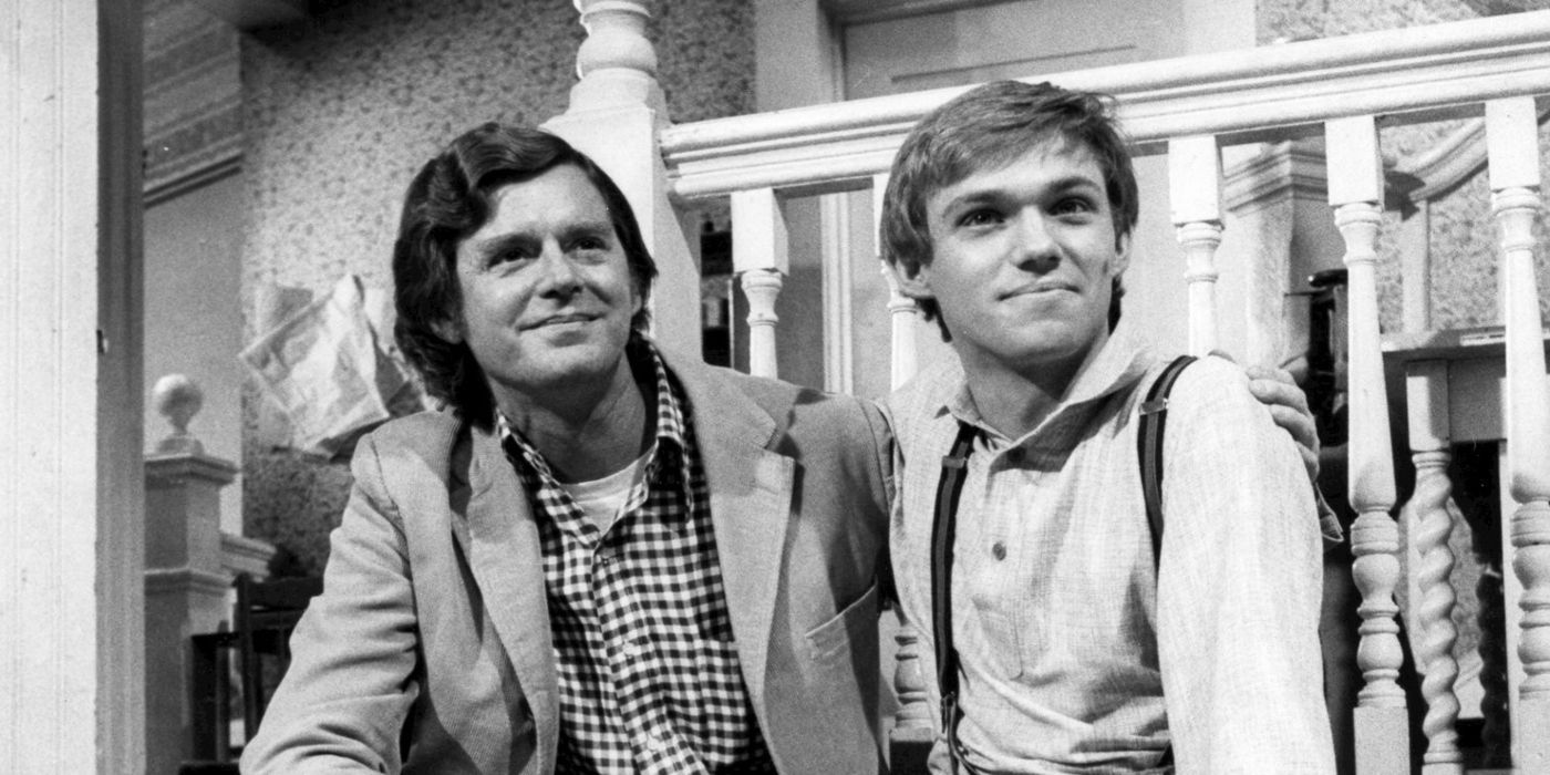 Richard Thomas and Earl Hamner Jr. smiling on The Waltons 