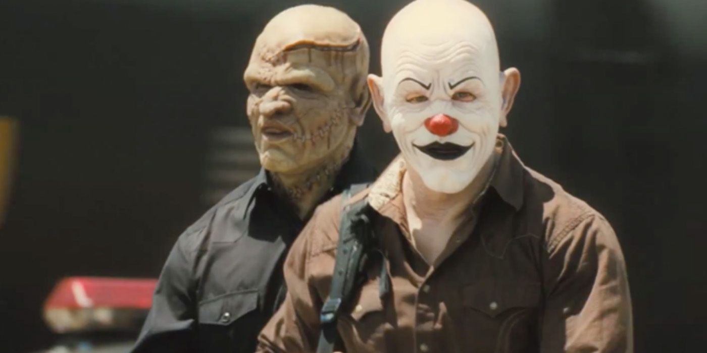 Denzel Washington and Mark Wahlberg as Bobby and Stig wearing masks in '2 Guns'