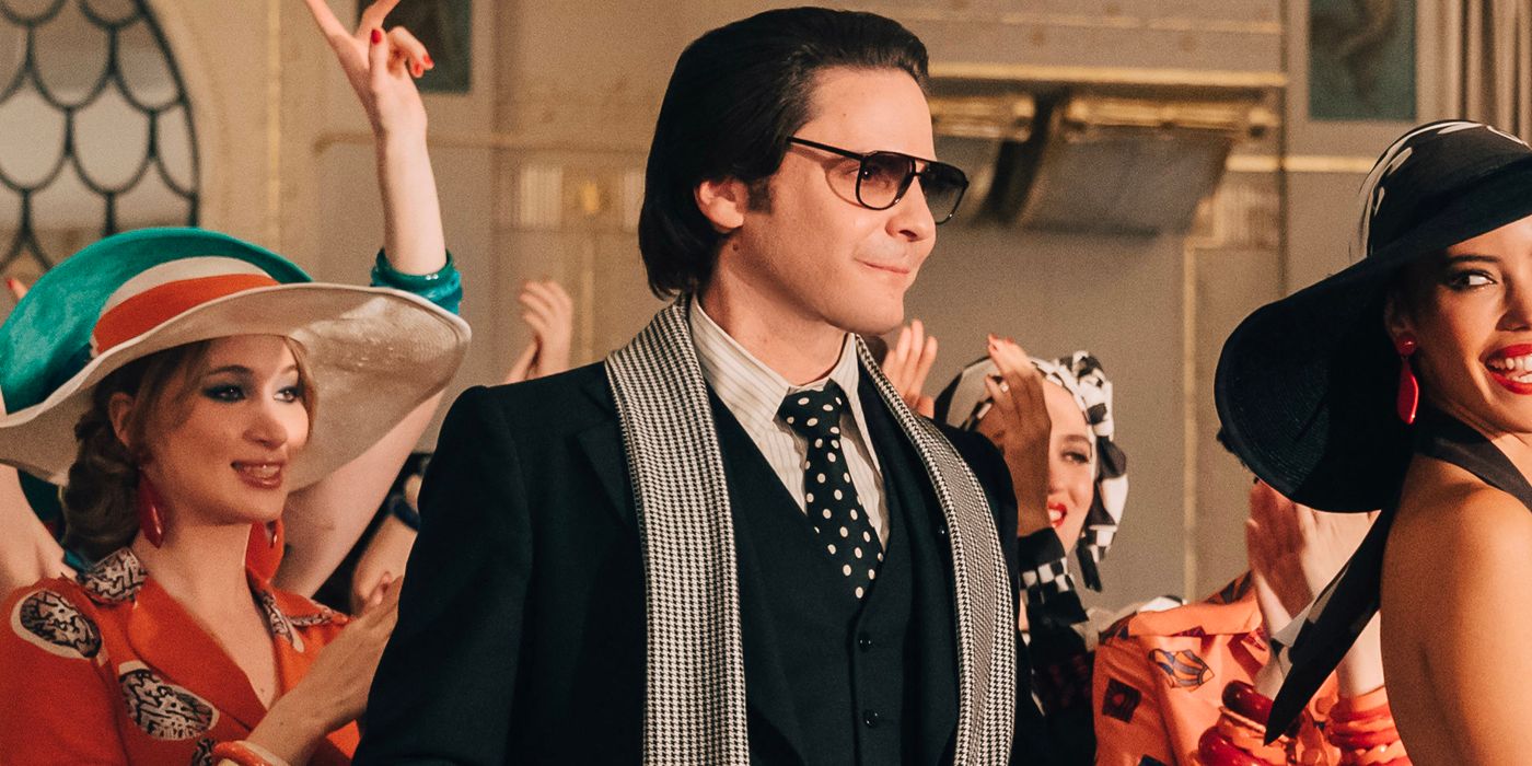 Daniel Brühl as Karl Lagerfeld at a party in Becoming Karl Lagerfeld