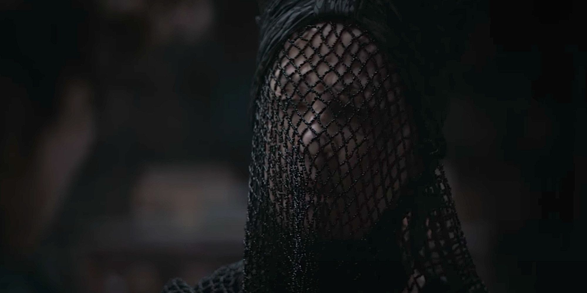 Gaius Helen Mohiam (Charlotte Rampling) looking from behind a veil in Dune