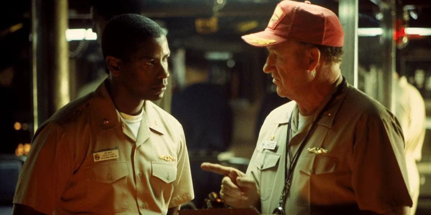 Denzel Washington as Hunter and Gene Hackman as Ramsey talk on a submarine in Crimson Tide