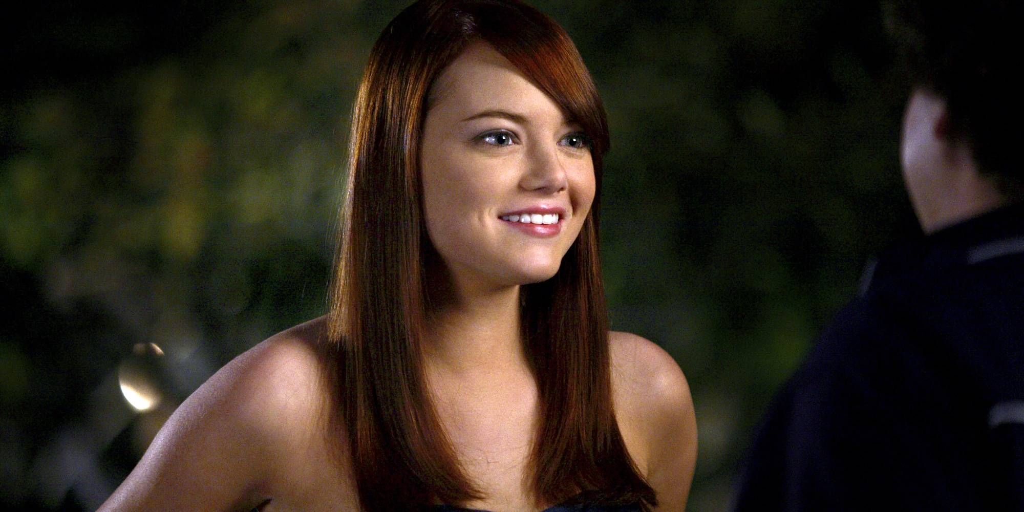 Emma Stone smiling in Superbad.