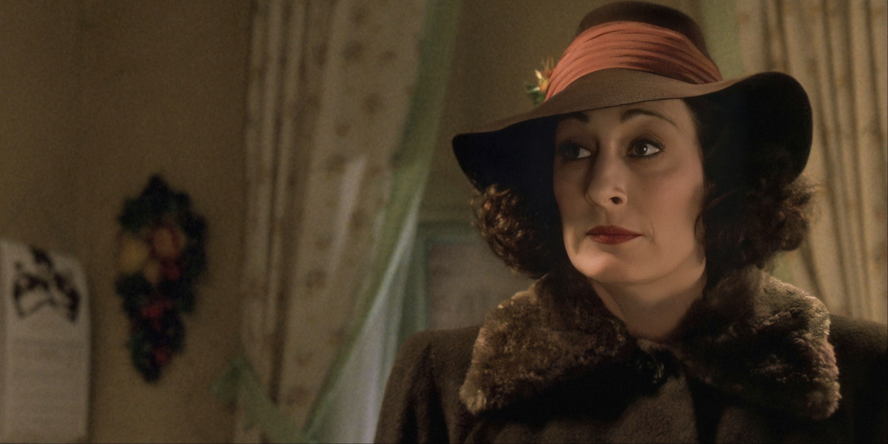 Anjelica Huston as Tamara in Enemies, A Love Story.