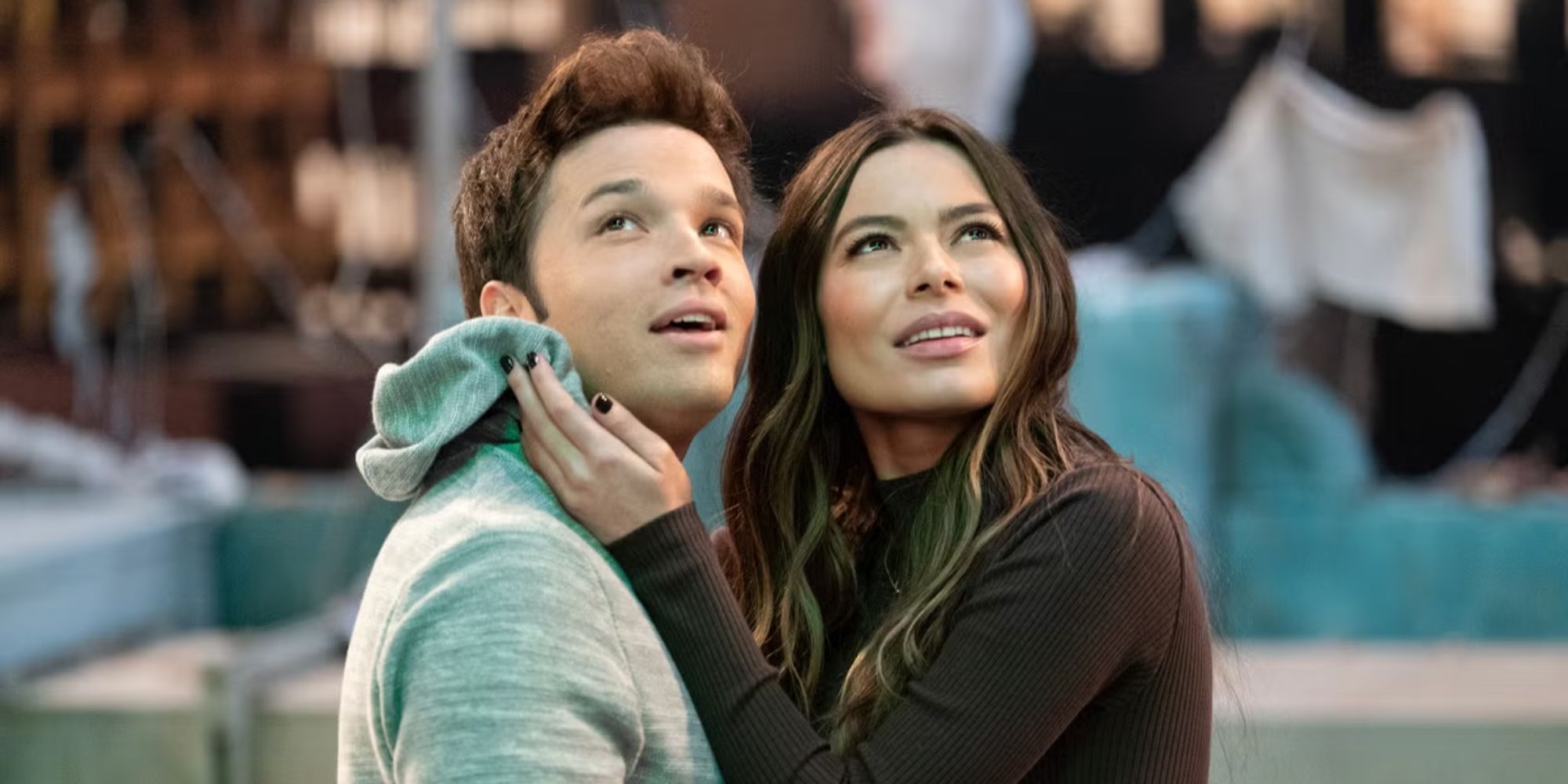 Nathan and Carly from iCarly Reboot standing together