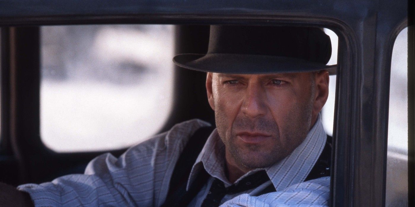Last Man Standing - Bruce Willis as John Smith car