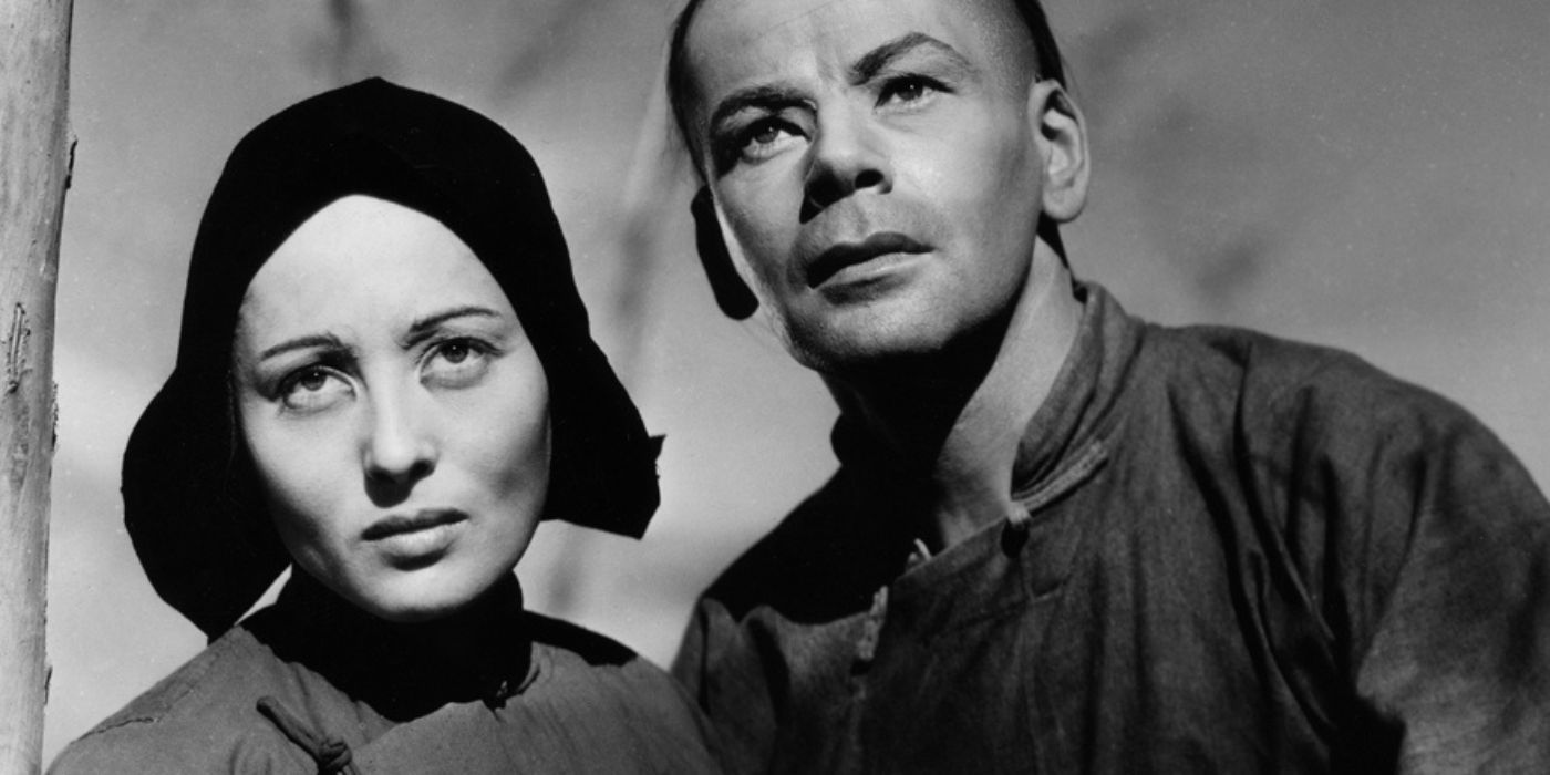 Luise Rainer and Paul Muni in The Good Earth