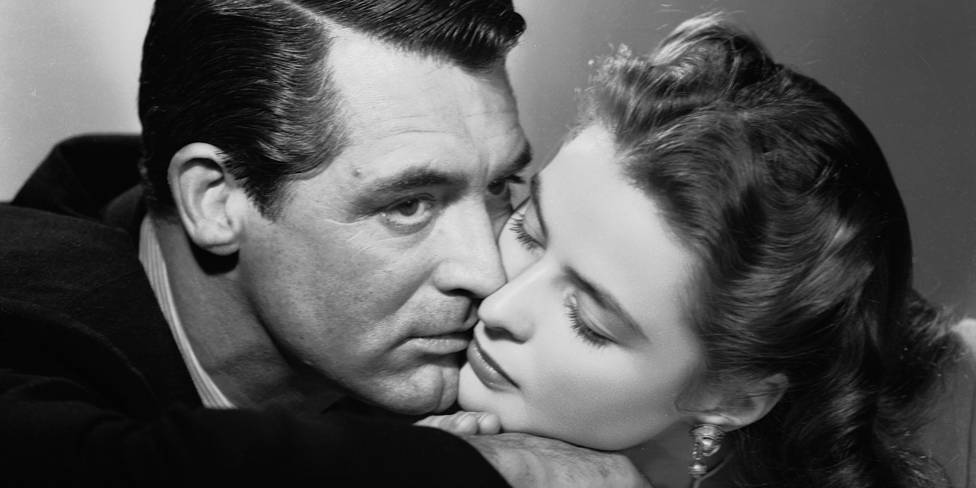 Cary Grant and Ingrid Bergman relax together in 'Notorious'