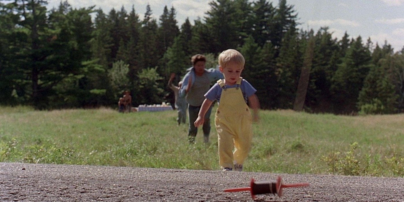 Louis Creed (Dale Midkiff) runs after Gage in 'Pet Sematary'