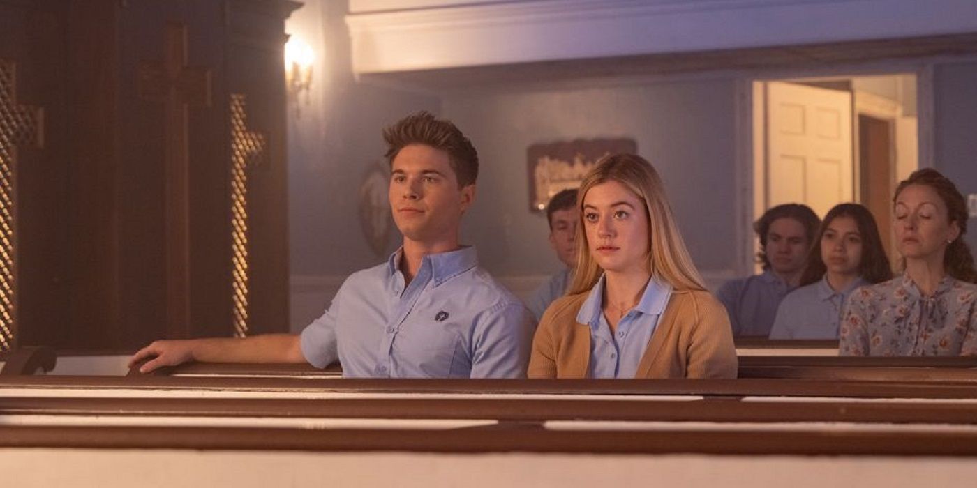 Two teenagers at church in Pretty Little Liars: Summer School