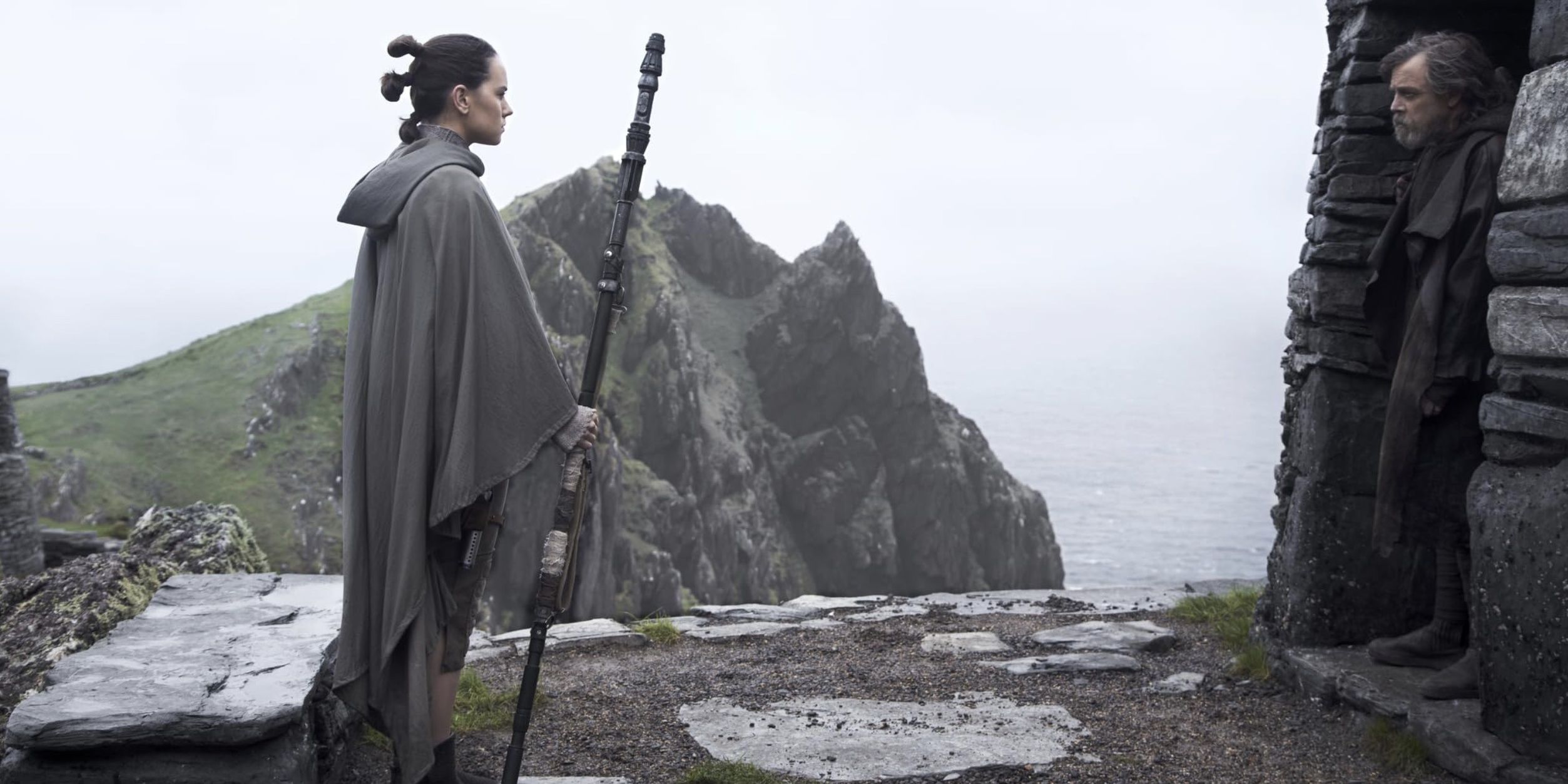 Rey se enfrenta a Luke Skywalker en Star Wars: Los últimos Jedi