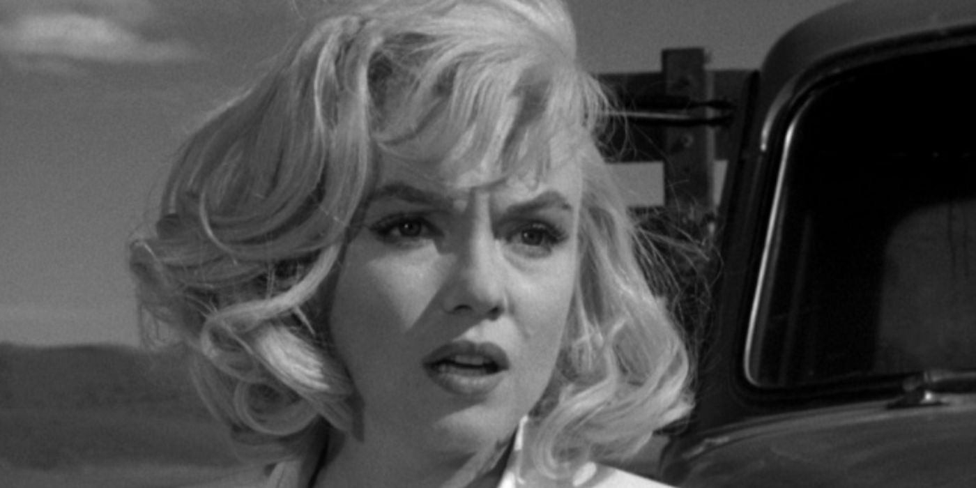 Marilyn Monroe as Roslyn frowning in 'The Misfits'