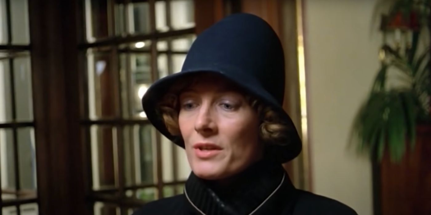 Close-up of Vanessa Redgrave looking downward as Agatha Christie in Agatha (1979).