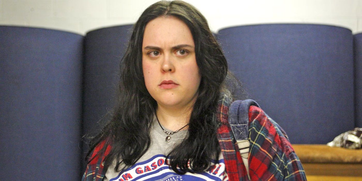 Sharon Rooney as Rae Earl looking at a person offscreen in My Mad Fat Diary