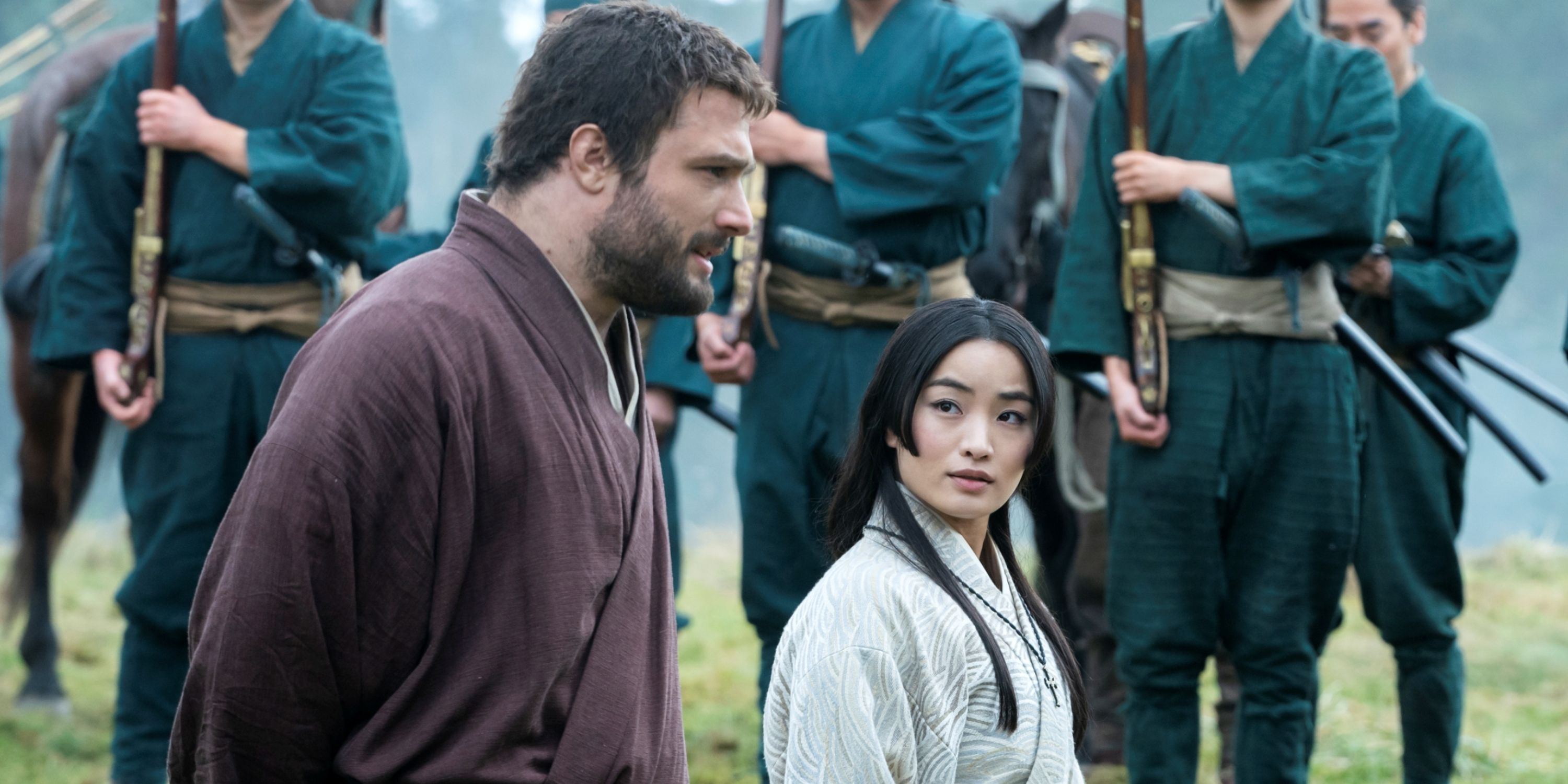 Anna Sawai as Mariko standing side by side with Cosmo Jarvis in Episode 4 of Shogun