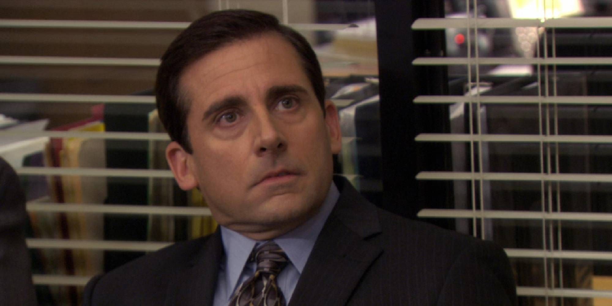 Steve Carell parece sorprendido como Michael Scott en 'The Office'