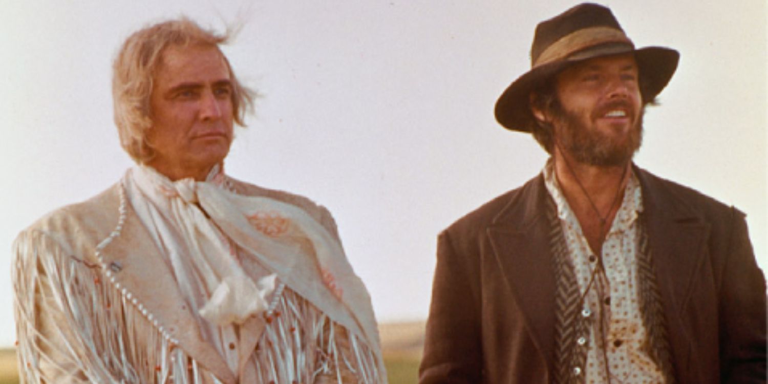 Lee Clayton (Marlon Brando) stands beside Tom Logan (Jack Nicholson) in The Missouri Breaks (1976)