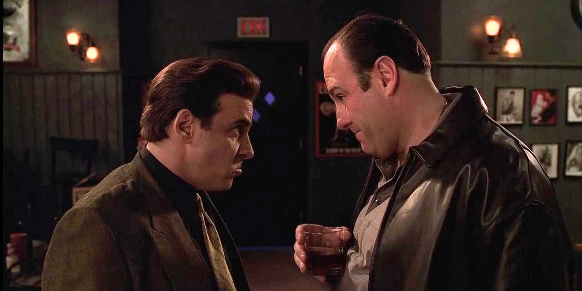 Steven Van Zandt talking with James Gandolfini in The Sopranos