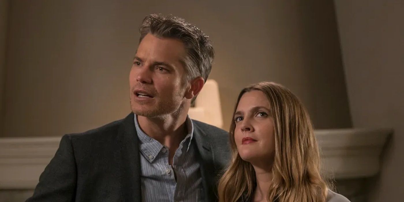 Timothy Olyphant and Drew Barrymore as Joel and Shiela Hammond standing together in Santa Clarita Diet