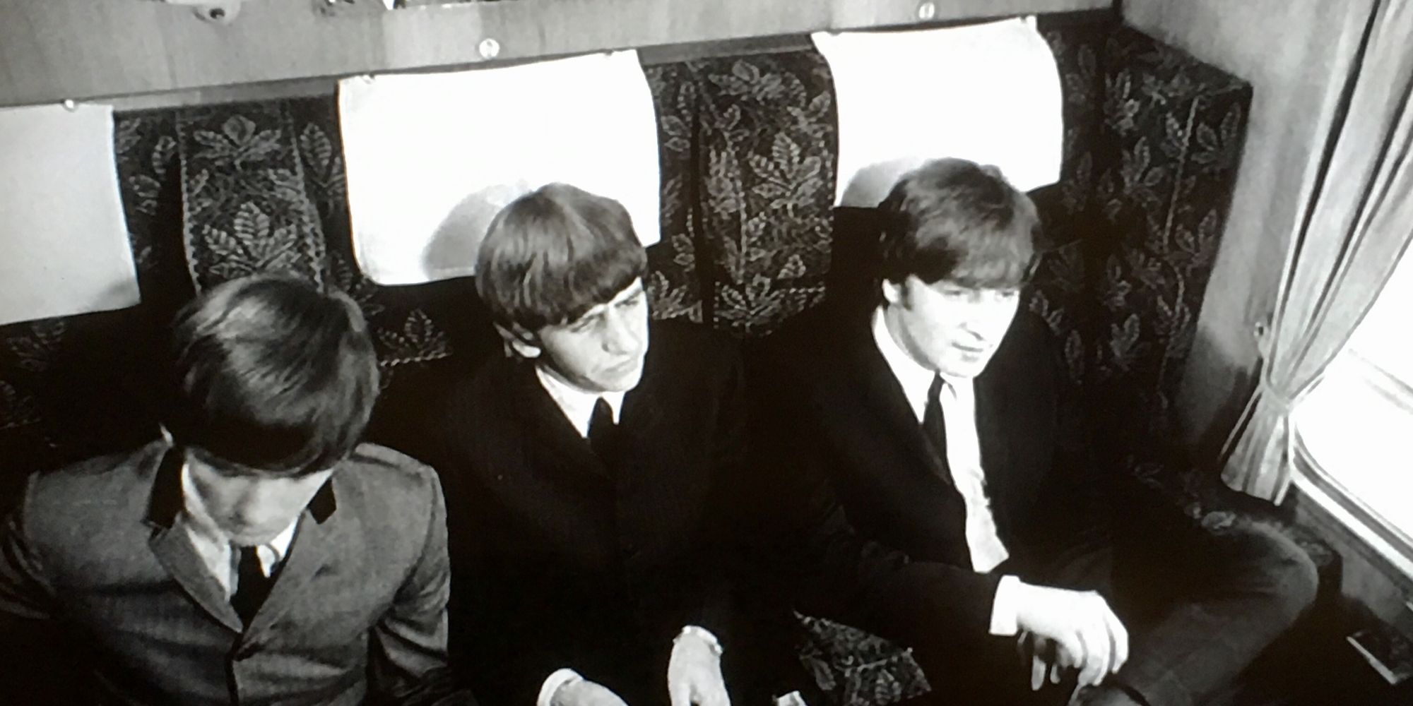 _Paul McCartney, John Lennon, Wilfrid Brambell, George Harrison, Ringo Starr, and The Beatles in A Hard Day&rsquo;s Night (1964)