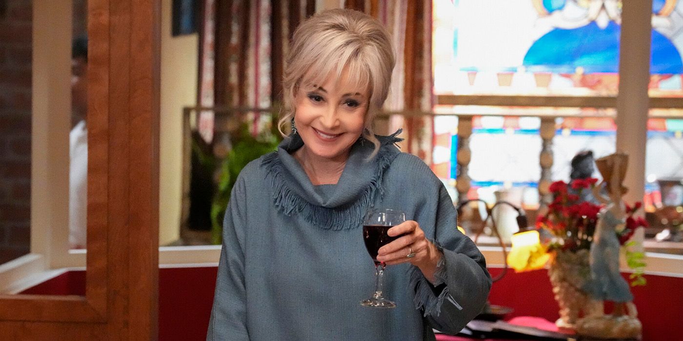 Annie Potts as Meemaw making a toast in Young Sheldon Season 7