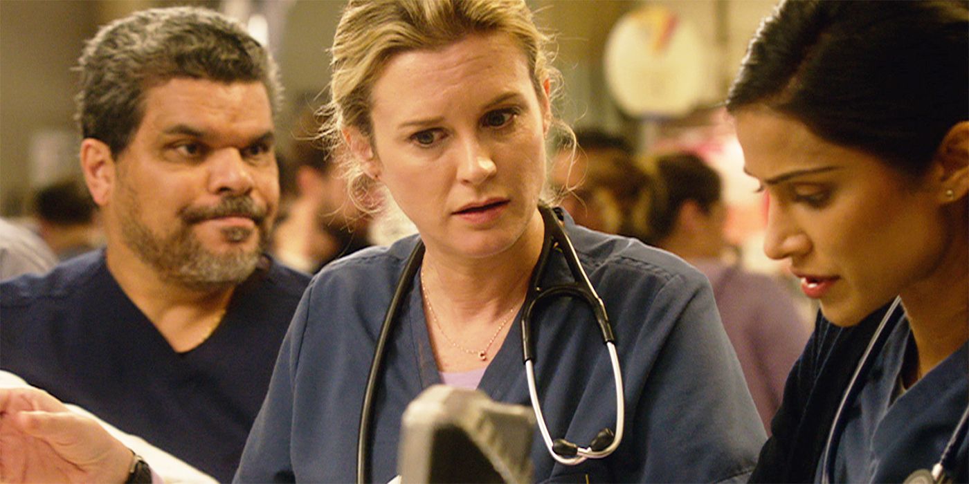Bonnie Somerville as Dr Christa Lorenson speaking to another doctor with Luiz Guzmán as Jesse Salander in Code Black