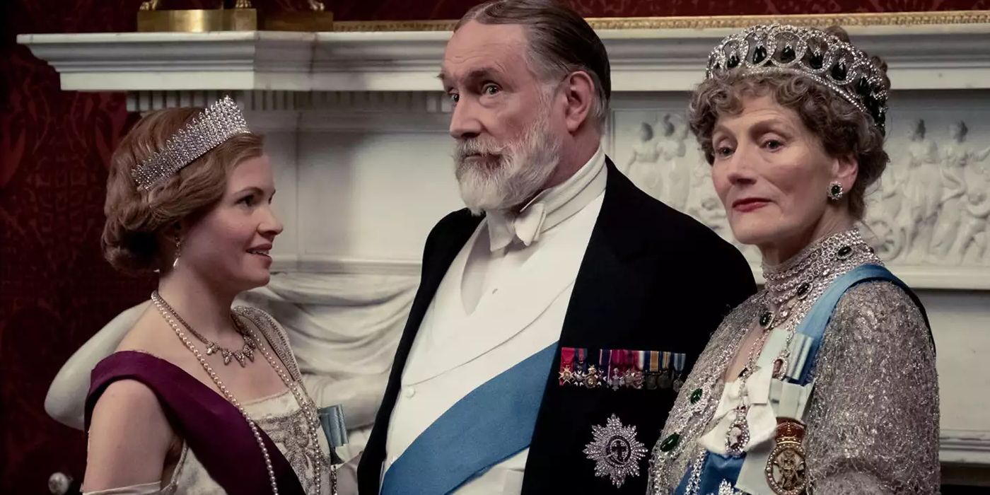 King George(Simon Jones), Queen Mary (Geraldine James), and Princess Mary (Kate Phillips) in the Downton Abbey movie