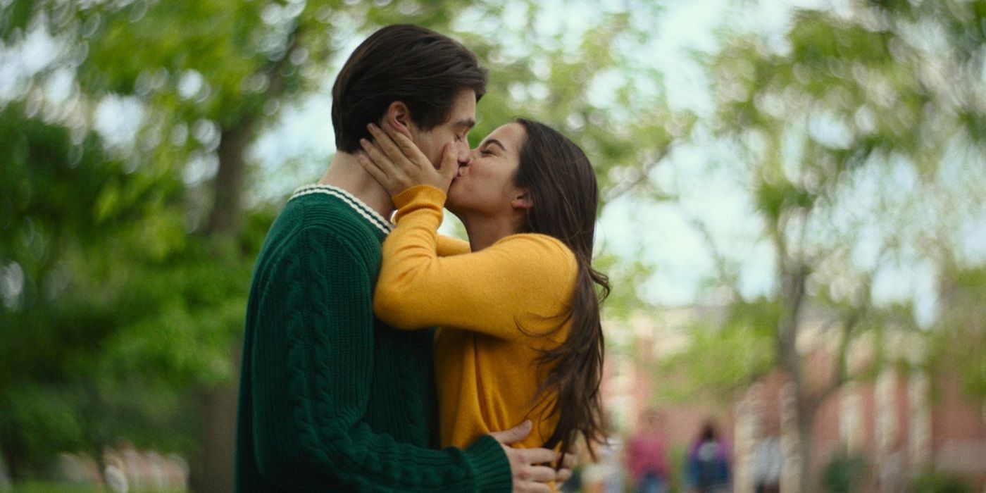 Felix Mallard and Isabela Merced, kissing outdoors as Davis Pickett and Aza Holmes, in Turtles All The Way Down
