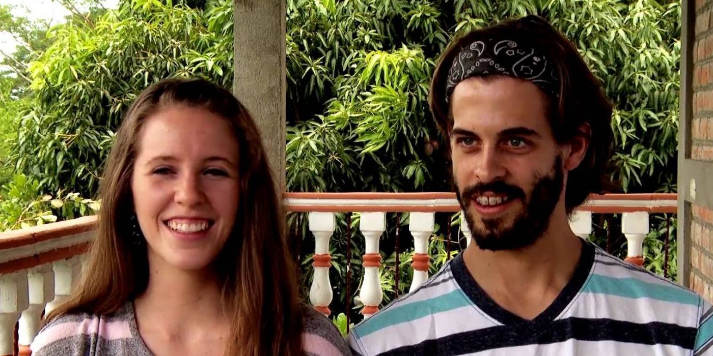 Jill Duggar and Derick Dillard talk in a scene for '19 Kids and Counting' 