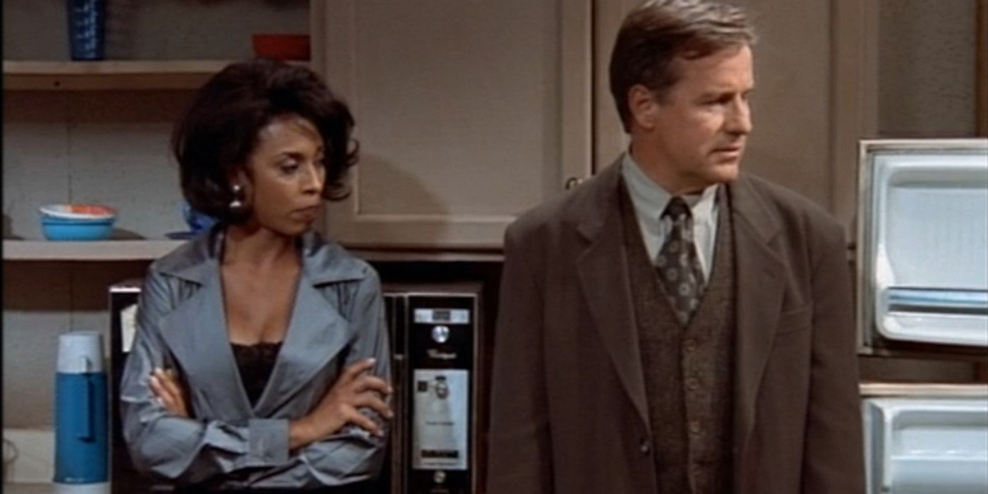 Khandi Alexander and Phil Hartman in NewsRadio.