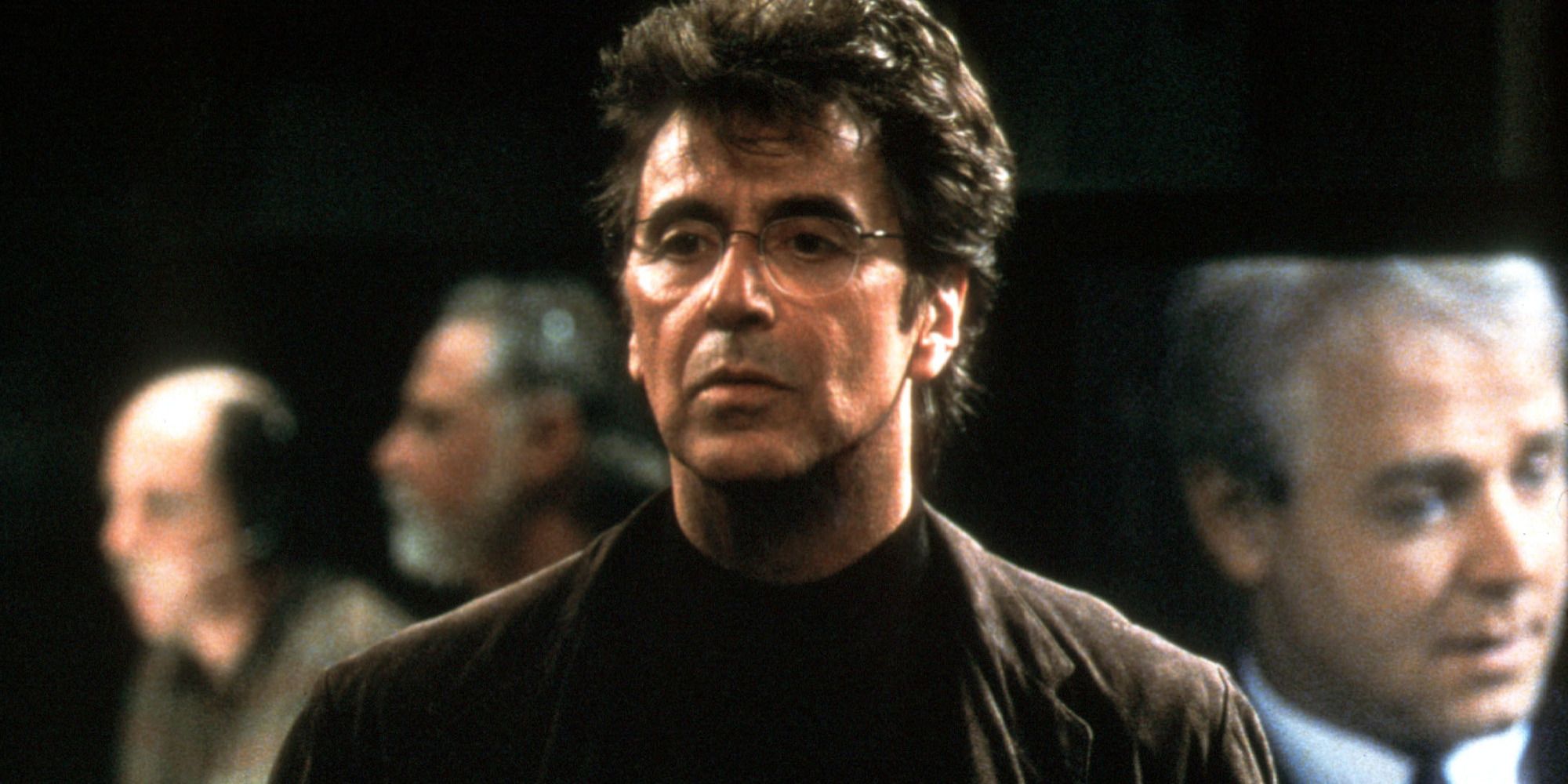 Al Pacino stands in the control room of 60 Minutes while Russell Crowe&rsquo;s interview is displayed on a monitor behind him in Michael Mann&rsquo;s &lsquo;The Insider&rsquo;
