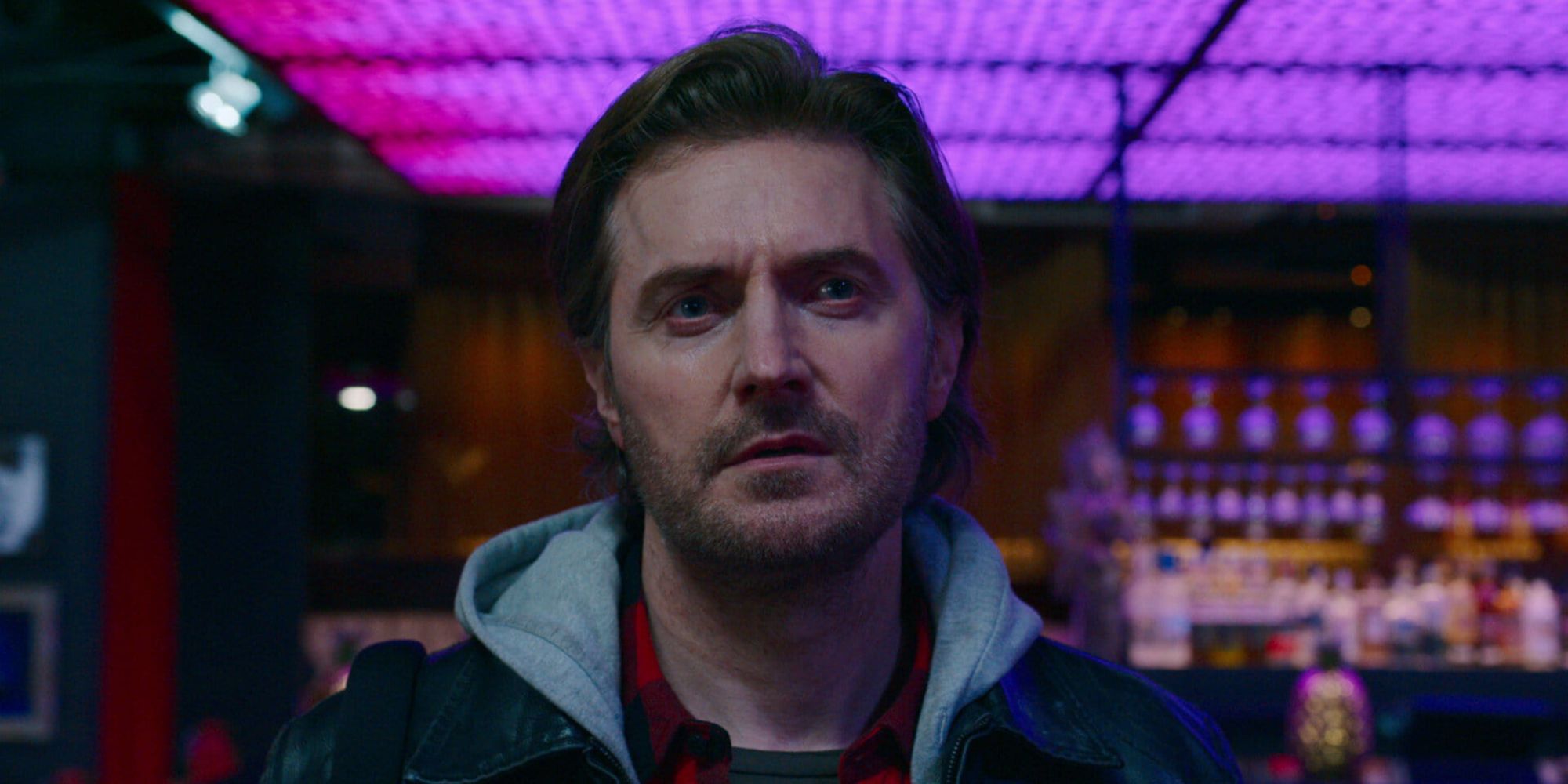 Richard Armitage in Stay Close (2021)