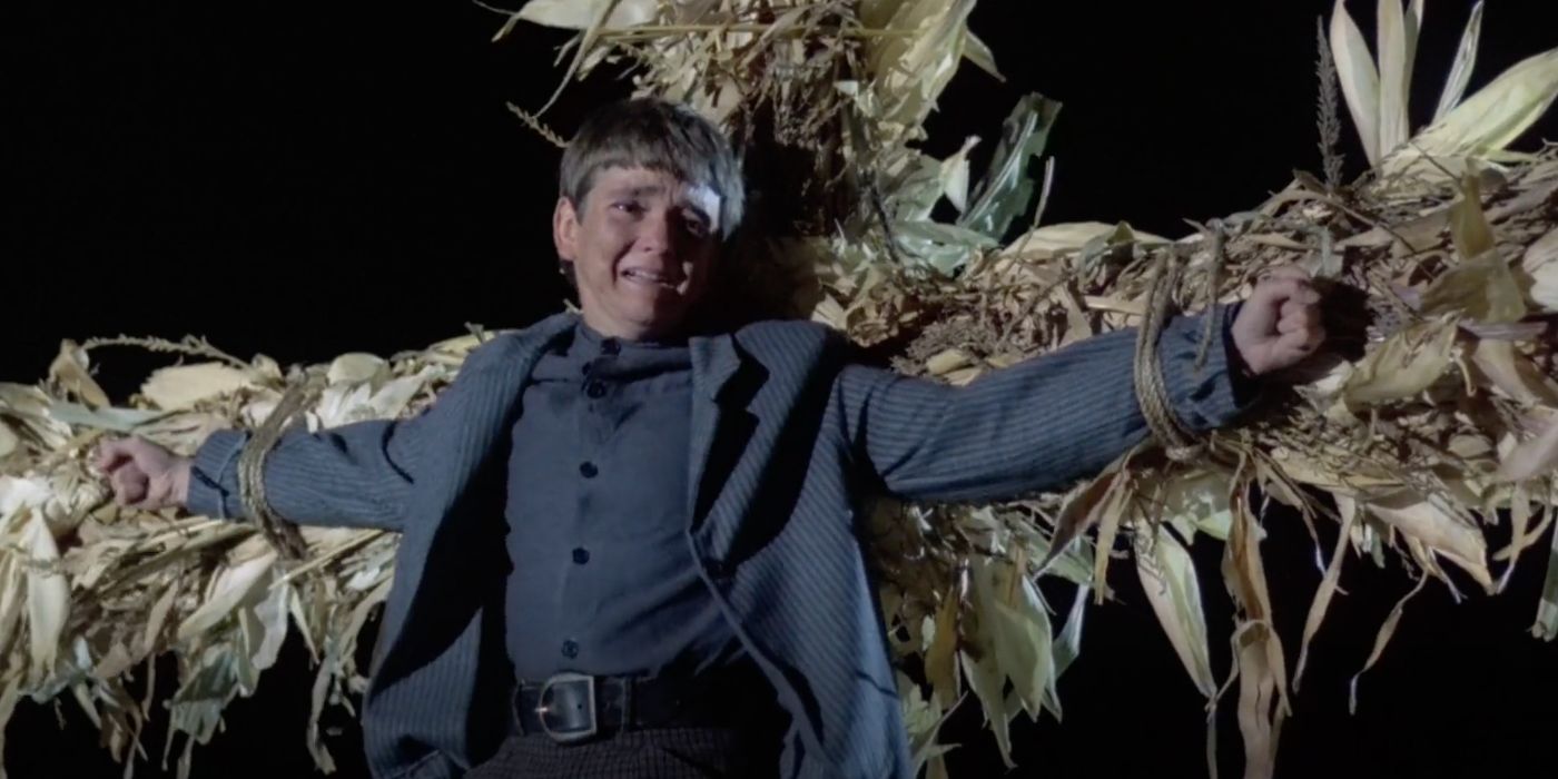 Isaac (John Franklin) can't save himself in Children of the Corn (1984).